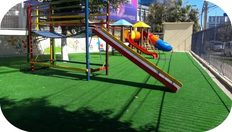 Grama Sintética Decorativa Play em Novo Hamburgo